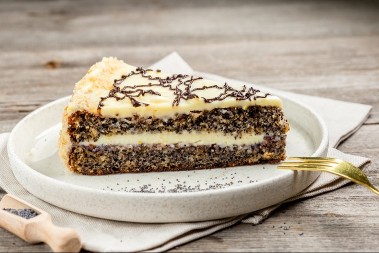 CRNO BELA TORTA SA MAKOM ZA KRSTOVDAN Osvežavajuća, lagana i posna