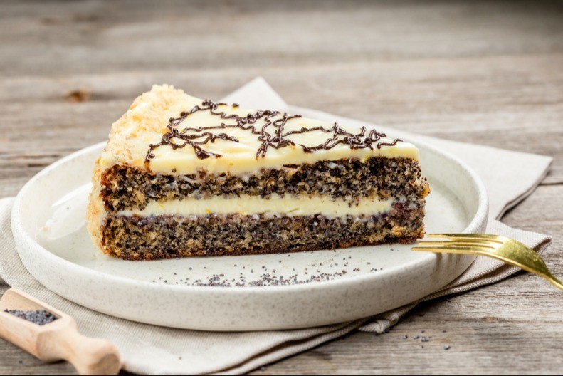 CRNO BELA TORTA SA MAKOM ZA KRSTOVDAN Osvežavajuća, lagana i posna