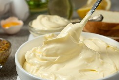 DOMAĆI MAJONEZ SUPER IDE UZ MUSAKU Gotov dok trpenete, a mnogo zdraviji i ukusniji