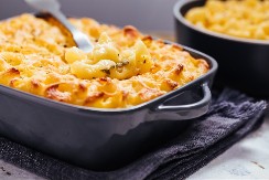 ZAPEČENE MAKARONE SA SIROM SVI VOLE Brze, jeftine i nemaju konkurenciju