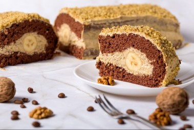 AMBASADOR ROLAT SE TOPI U USTIMA Dostojan kraljevske trpeze, a gotov dok pristavite kafu