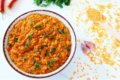 CRVENO SOČIVO VOLE I NAJMLAĐI I zdravo i ukusno i daje energiju za ceo dan