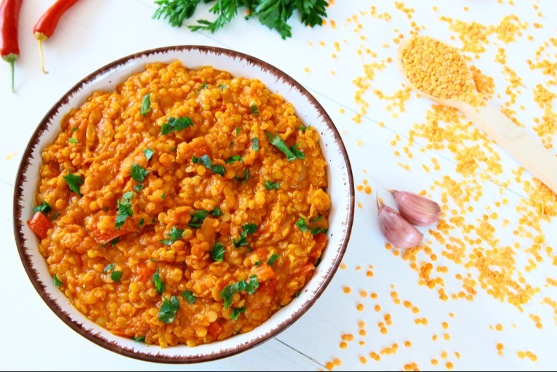 CRVENO SOČIVO VOLE I NAJMLAĐI I zdravo i ukusno i daje energiju za ceo dan