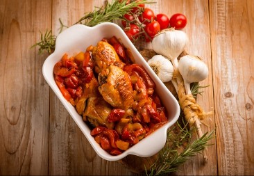 PILEĆI BATACI U AJVAR SOSU Ručak koji pomera granice dobrog ukusa