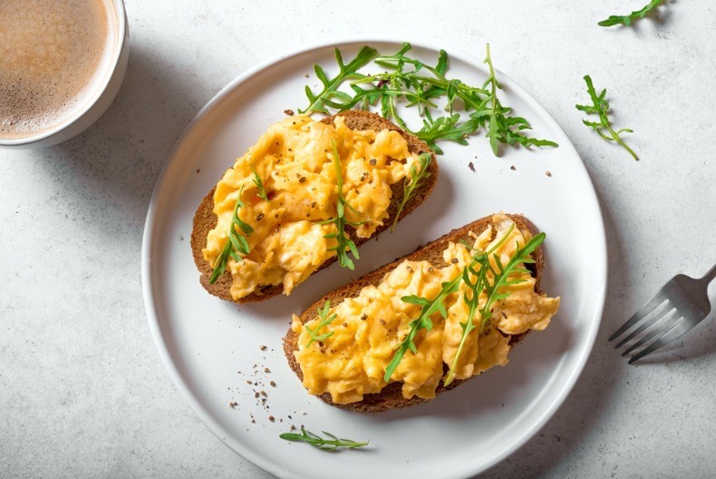 NAJBRŽA KAJGANA IZ MIKROTALASNE Gotova za tačno 2 minuta i nema prskanja ulja