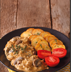 GULAŠ SA SOSOM OD PEČURAKA I SENFA Meso je neverovatno mekano, prosto se topi u ustima