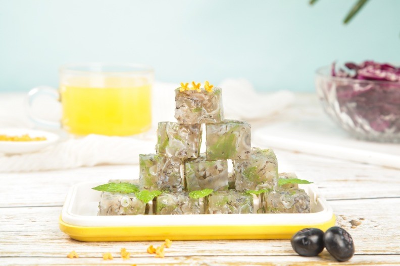 POSNE PIHTIJE UKUSOM NI MALO NE ZAOSTAJU ZA ORIGINALOM I izgledaju svečano