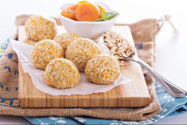 BANANA KUGLICE MOŽE I DETE DA NAPRAVI A savršene za sve prilike