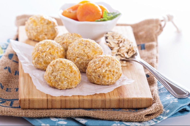 BANANA KUGLICE MOŽE I DETE DA NAPRAVI A savršene za sve prilike