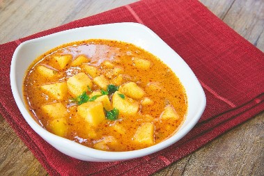 MANASTIRSKI PAPRIKAŠ TERA DA UMAČETE HLEB DO POSLEDNJE KAPI Baš ovako ga prave monasi