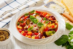 MINESTRONE SUPA NA DOMAĆI NAČIN Puna povrća i zasitna, a dijeta je obožava