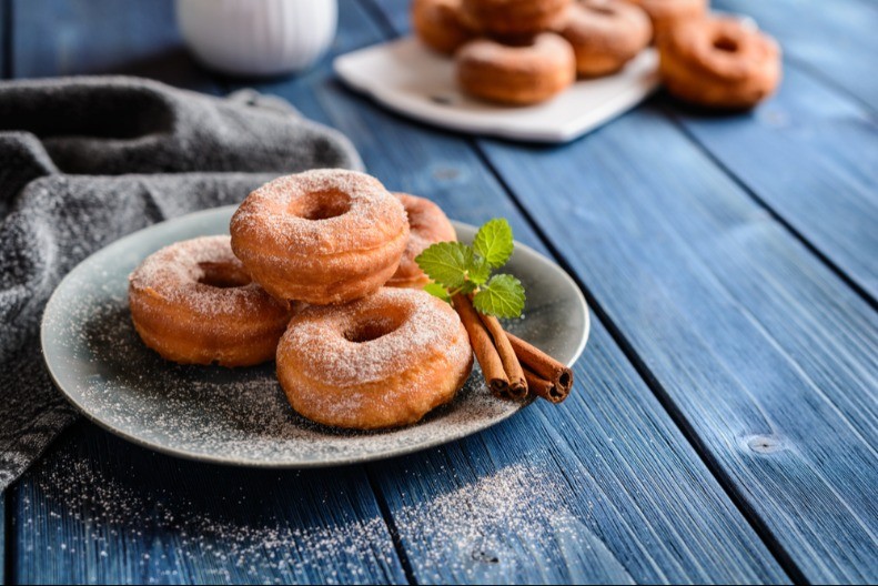 NEODOLJIVE CIMET KROFNICE ZA LEPO DRUŽENJE SA PRIJATELJIMA I dupla mera je malo