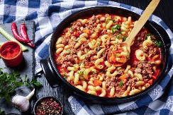 GULAŠ SA MAKARONAMA KAO IZ RESTORANA Jelo zbog kojeg duša ostaje na tanjiru