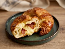 BRZE KIFLICE SA ŠUNKOM I SIROM Bez čekanja da testo narastu, a biće mekane i sutradan