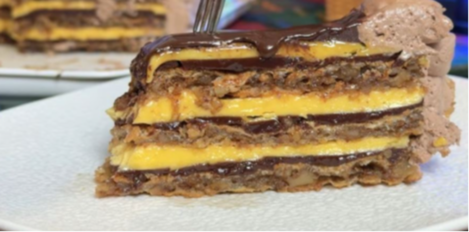 ŽERBO TORTA PO STARINSKOM RECEPTU Puna jaja, čokolade i mlevenih oraha, a med joj daje šmek