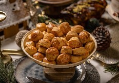 POGAČICE SA ČVARCIMA BOLJE NEGO IZ PEKARE Listaju se kao knjiga, a i dupla mera je malo