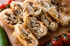 BUREK SA SOJINIM LJUSPICAMA ODLIČNO MENJA MESO Ješćete ga za doručak, ručak i večeru