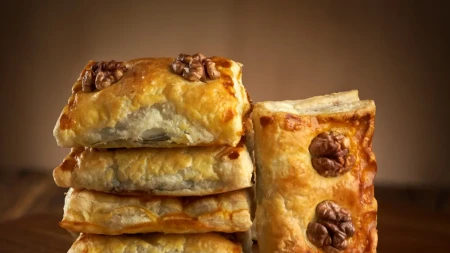 Hrskava pita sa orasima i bulgurom po receptu bake iz komšiluka: Svi je prave ovako