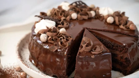 Čoko torta sa slatkom pavlakom: Ovu tajnu kriju najbolji poslastičari