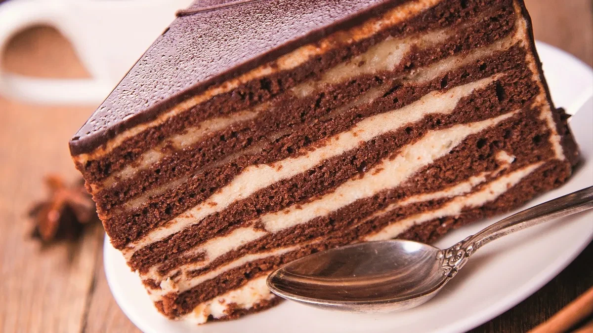 Brza čoko moko torta: Poslastica koja mami na parče još