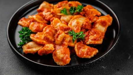 Ravioli sa mesom po receptu iz Italije: Fil je bogat i sočan, a testenina vazdušasta