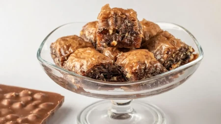 Baklavu sa čokoladom ovako pravi baka iz Bosne: Gotove kore, a drugačija