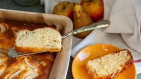 Jogurt kolač bez jaja mesi se samo pet minuta: Od četiri sastojaka