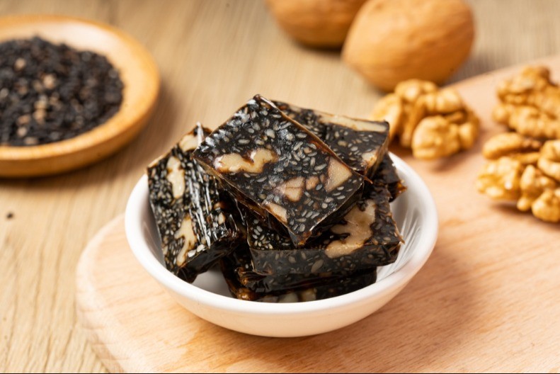 KOLAČ SA URMAMA SE TOPI U USTIMA Nešto drugačije a preukusno, nema mu ravnog