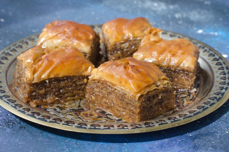 BAKLAVA SA KOKOSOM MEKANA I SOČNA Osvojiće vas na prvi zalogaj