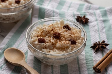 SUTLIJAŠ SA BELOM ČOKOLADOM KAO IZ DETINJSTVA Desert koji budi nostalgiju