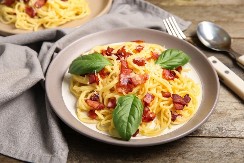 U ORIGINALNOM RECEPTU NEMA SASTOJKA KOJI MNOGI DODAJU Svi prave ovu grešku dok pripremaju pastu KARBONARU