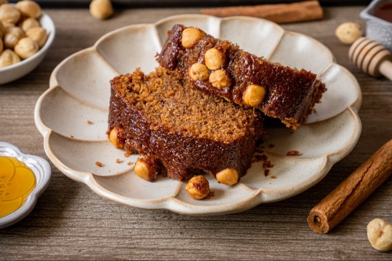 NEODOLJIVI KOLAČ SA MEDOM SE TOPI U USTIMA Savršen za iznenadne goste