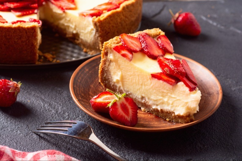 KOLAČ SA SIROM NIKAD KREMASTIJI Baš ovako ga prave poslastičari