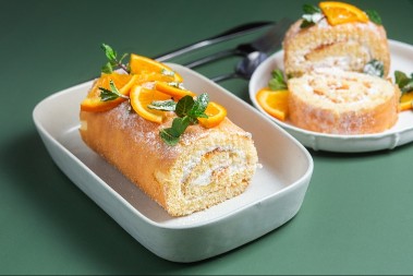 ROLAT SA POMORANDŽOM  Kremast, lagan i sočan, nema mu ravnog 