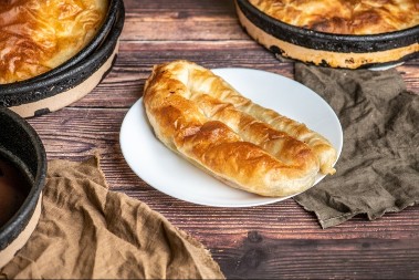 ROL PITA SA SIROM HRSKAVA I SLASNA Razvaljuje ukusom, ovakve nema ni u pekari