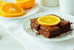 ČOKOLADNI BRAUNI SA POMORANDŽOM NIKAD SLAĐI Prosto se topi u ustima