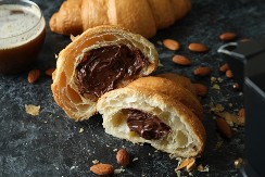 KIFLICE PUNJENE ČOKOLADOM MEKANE KAO DUŠA Ovakvih nema ni u pekari