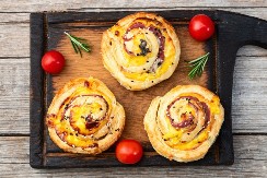 PUŽIĆI SA TOPLJENIM SIROM SU PUN POGODAK I dupla mera će biti malo