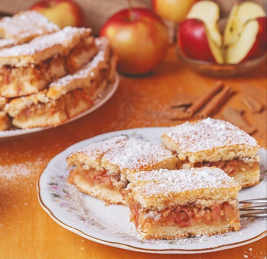 SIPANA PITA SA JABUKAMA BUDI NOSTALGIJI Generacije su odrasle na njoj