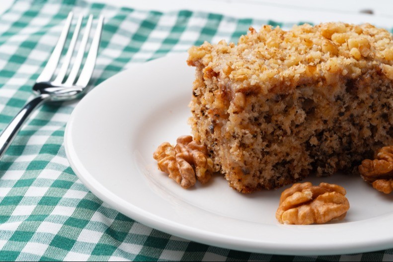 MANASTIRSKI KOLAČ MEKAN KAO DUŠA Baš ovako ga prave na Hilandaru