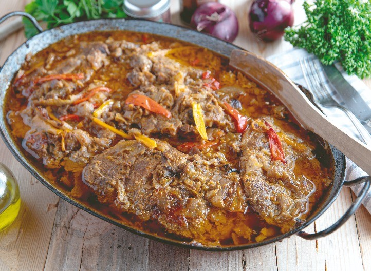 SVINJSKI VRAT SA KAJMAKOM I PAPRIKAMA NIKAD SOČNIJI Pojede se u slast