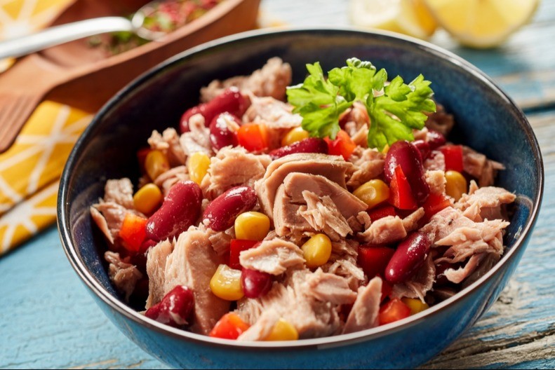 MEDITERANSKA SALATA SA PASULJEM I TUNJEVINOM Pravi raj za nepca