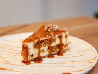 ČIZKEJK SA KARAMELOM ZA PRAVE SLADOKUSCE Poćiće vam voda na usta