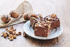 ČOKOLADNE KOCKE SA MLEVENIM KEKSOM Otopićete se od slatkoće i miline