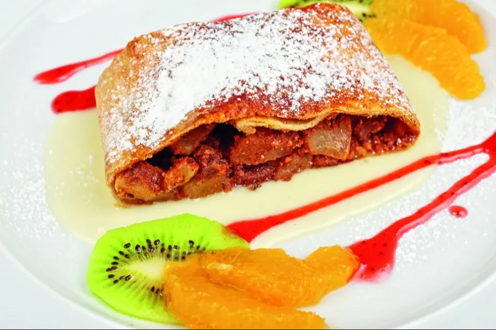 BEČKA ŠTRUDLA BOLJA OD KLASIČNE Jedno parče vam neće biti dovoljno