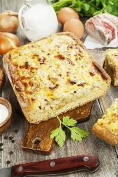 KOSOVSKA PITA SA LUKOM OSVAJA NA PRVI ZALOGAJ Zamiriše cela kuća