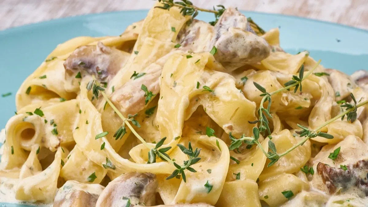 NEODOLJIVI RECEPT ZA FUNGI PASTU Jelo sa pečurkama za dane posta