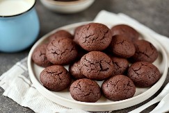 ČOKOLADNI KEKSIĆI SUPER ZA UŽINU A vole ih svi od 7 do 107 godina