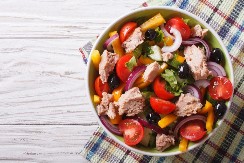 HRSKAVA TUNA SALATA SAVRŠENA ZA POST I VITKU LINIJU A bićete dugo siti