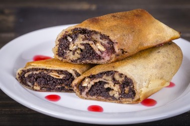 NEODOLJIVA MAKOVNJAČA OD PALAČINKI Drugačija poslastica koja osvaja ukusom